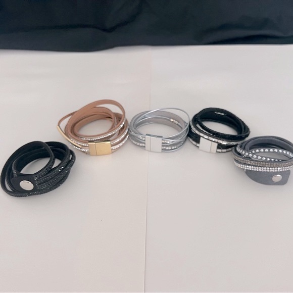 Lot of Wrap Bracelets 5 Total Snap & Magnetic Clasp - Picture 11 of 15